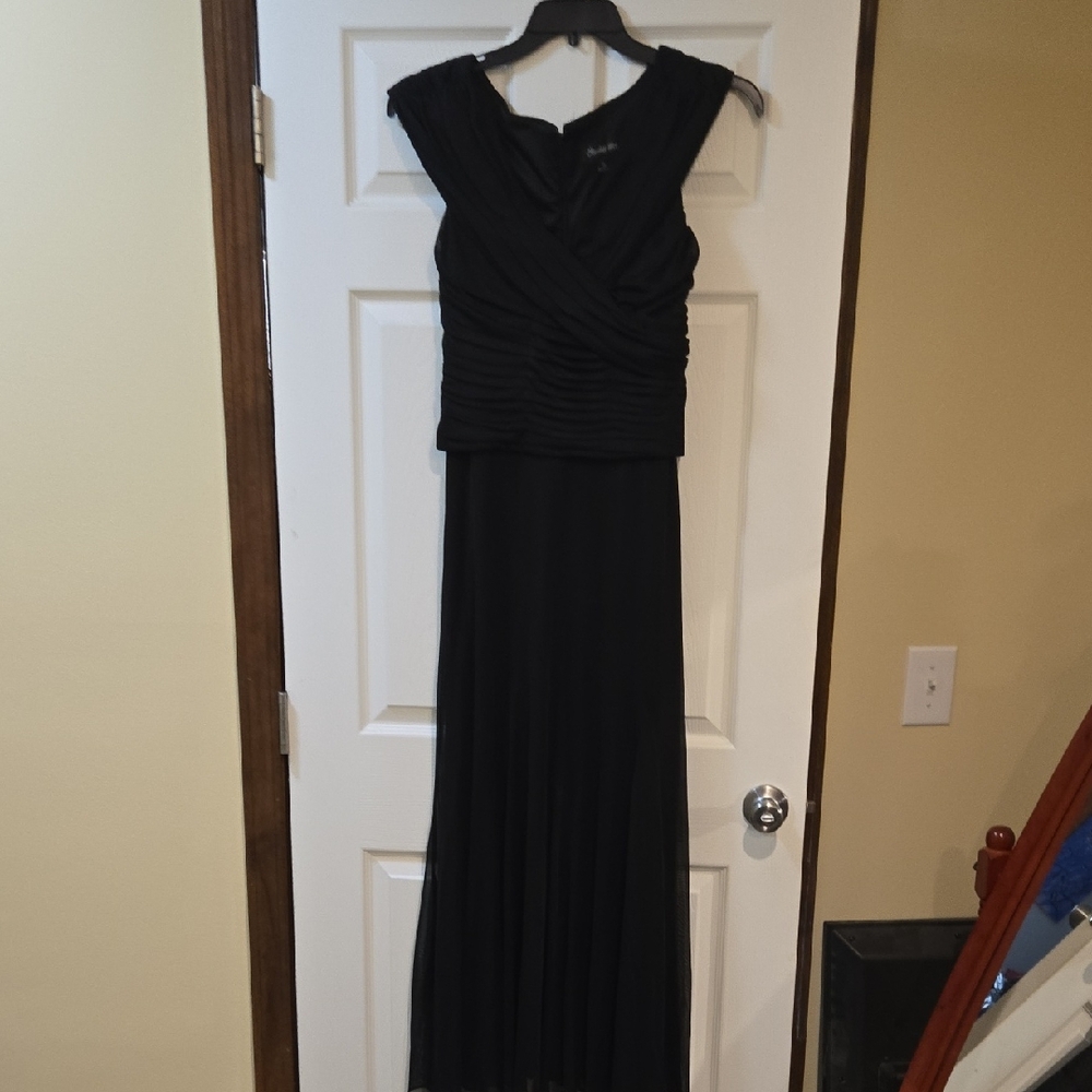 Scarlett Nite Black Maxi Dress